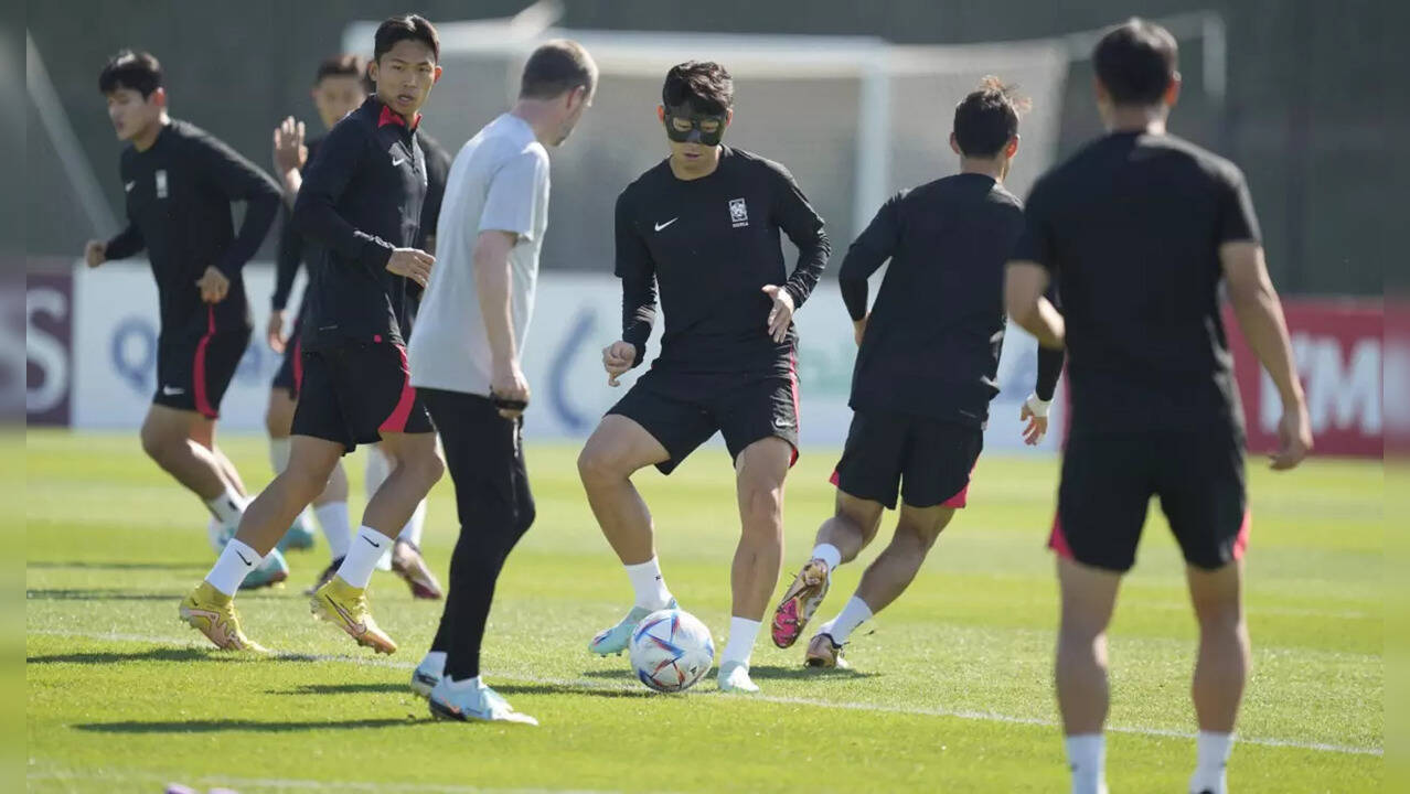 Uruguay vs South Korea live streaming When and where to watch FIFA