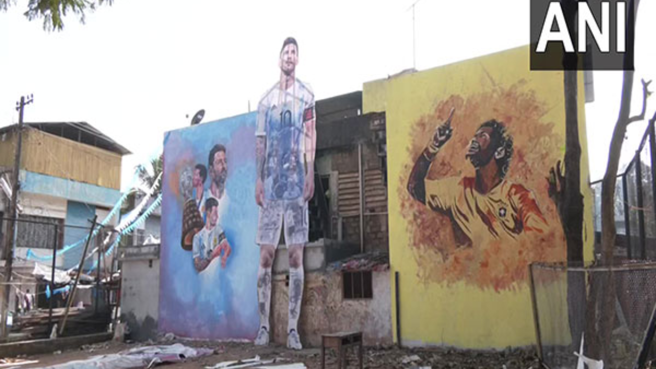 Kerala daily wage workers paint their colony to celebrate FIFA WC 2022