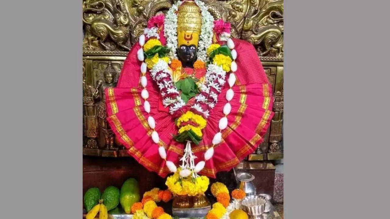 The Sun God pays obeisance to Goddess Kolhapur Mahalakshmi every ...