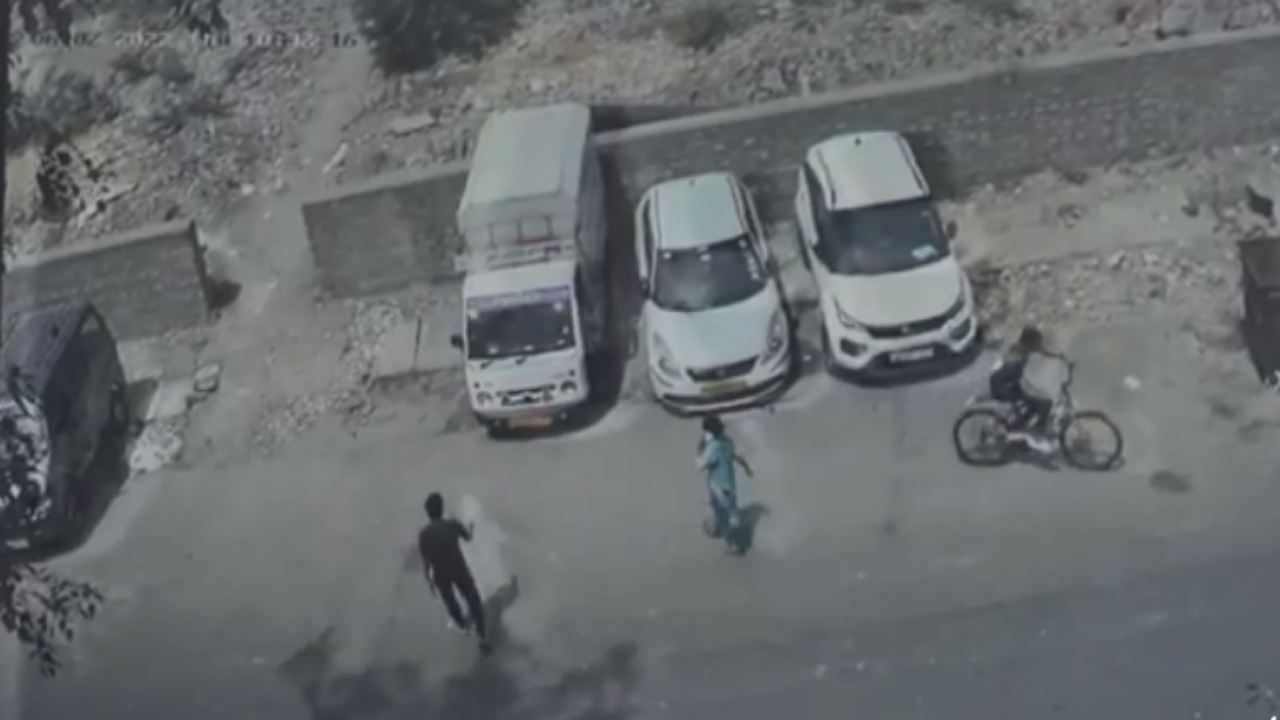 CCTV footage of accused in Pandav Nagar murder case