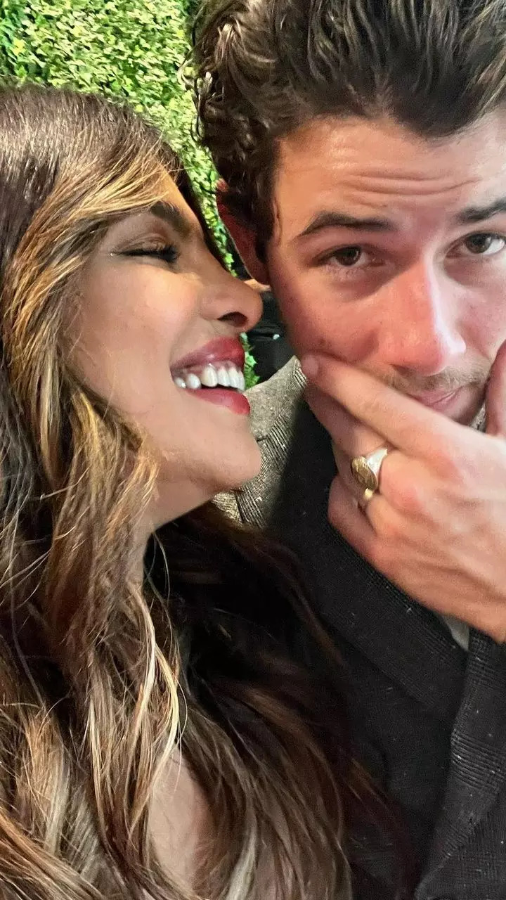 Priyanka cant take her eyes off Nick