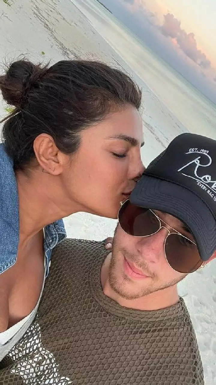 Priyanka kisses Nick