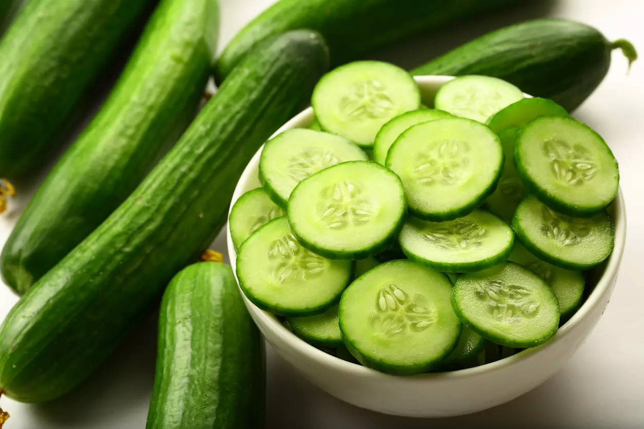 Beware! Never eat raw cucumber with meals; know the strange side effects of  kheera