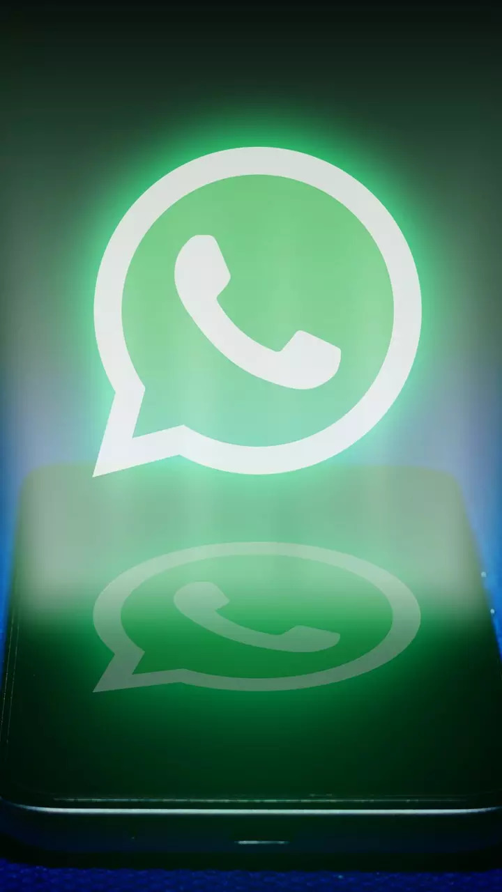 How to message yourself on WhatsApp