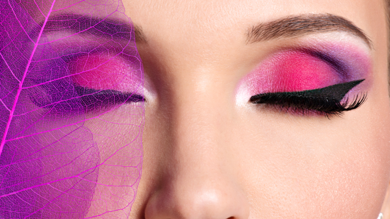 Elevate your eye game with these 2 makeup hacks. Pic Credit: Freepik