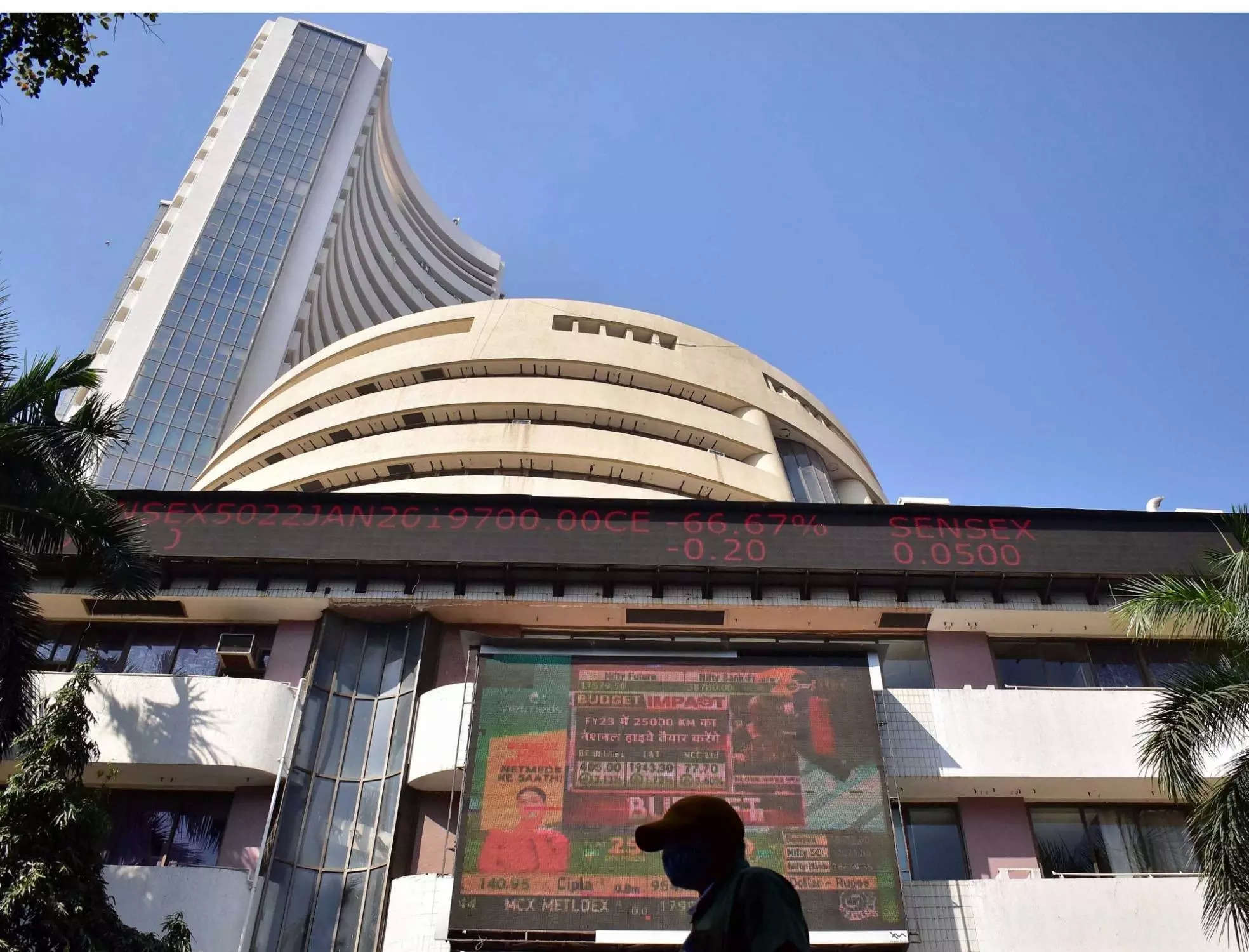 Nifty, Sensex slip on Friday morning amid subdued global cues