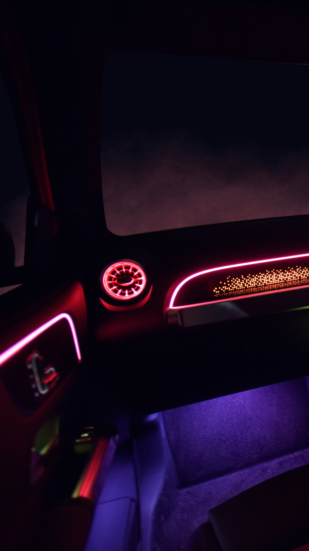 Mercedes-Benz EQB - Ambient lighting