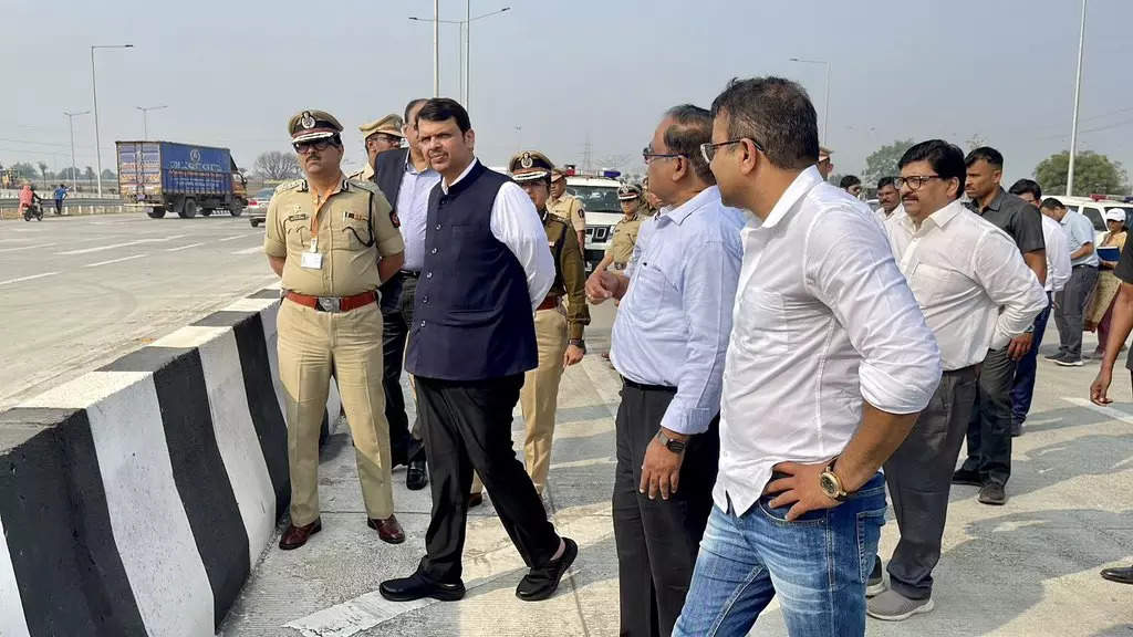 ​Devendra Fadnavis inspecting Nagpur Mumbai Samruddhi Expressway​