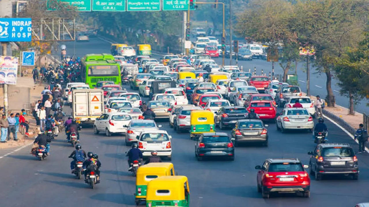 istockphoto-delhi vehicles pollution