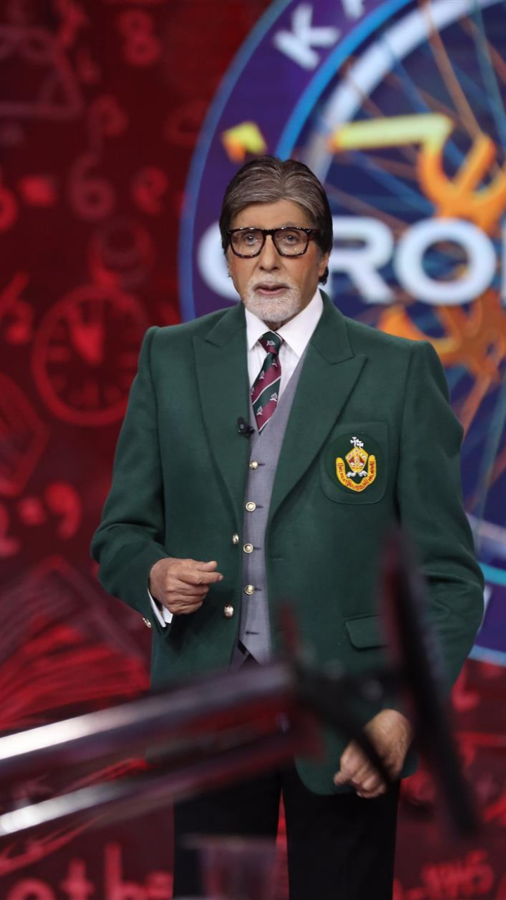 Amitabh Bachchan dons his school uniform from Sherwood College Nainital for KBC Juniors special episode