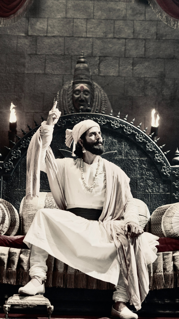 Akshay Kumar shares FIRST look as Chhatrapati Shivaji Maharaj