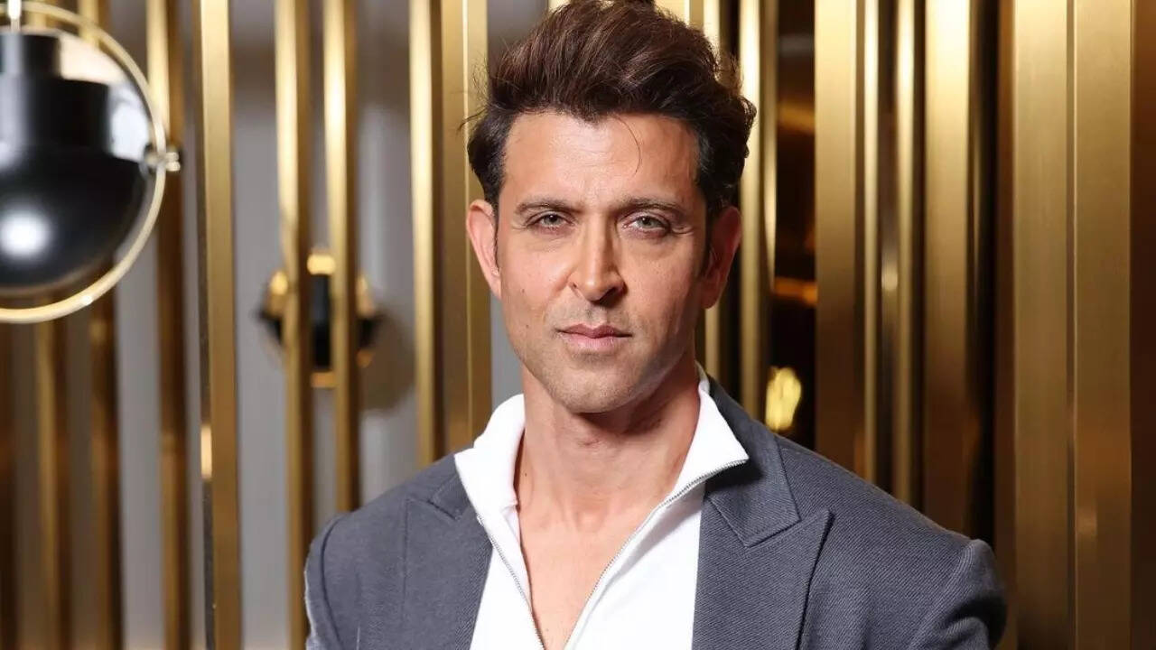 Hrithik Roshan Takes Over Saudi As He Dances To Ek Pal Ka Jeena At Red