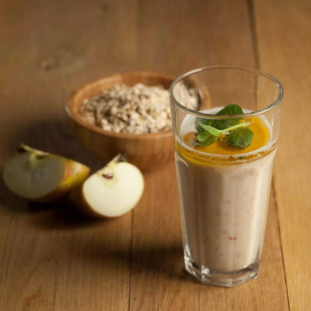 Oatmeal apple shake