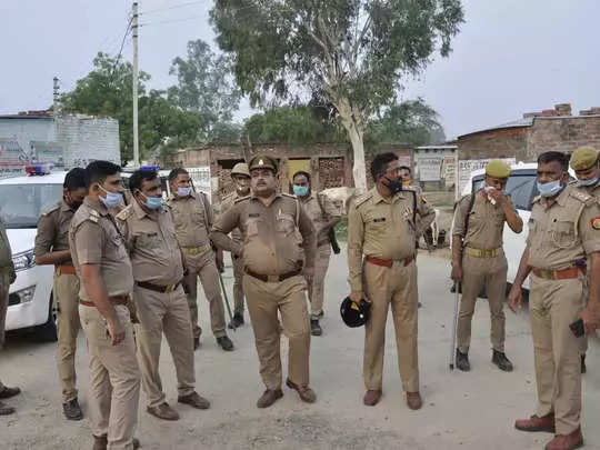 With first husband in jail for her 'murder', 'dead' woman found living with  second husband in UP