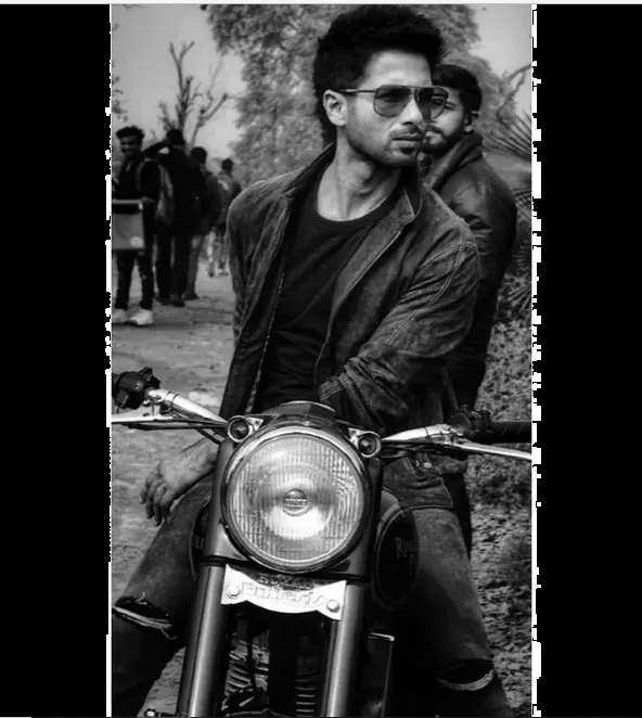 Shahid Kapoor Bullet 350