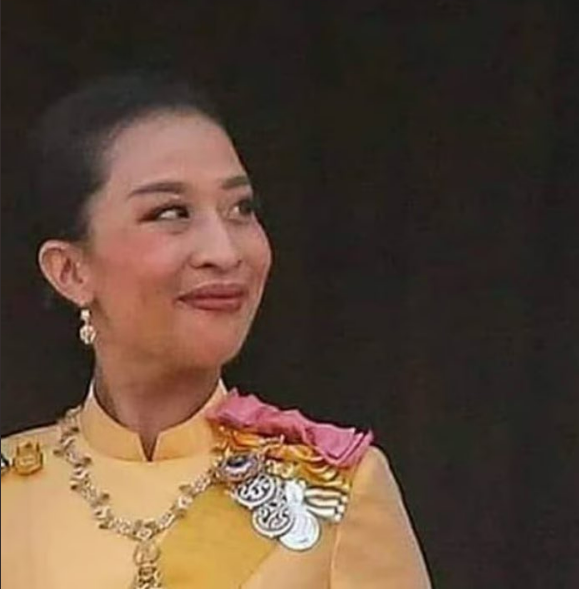 Thai Princess Suffers A Heart Attack Collapses While Running Cpr Not