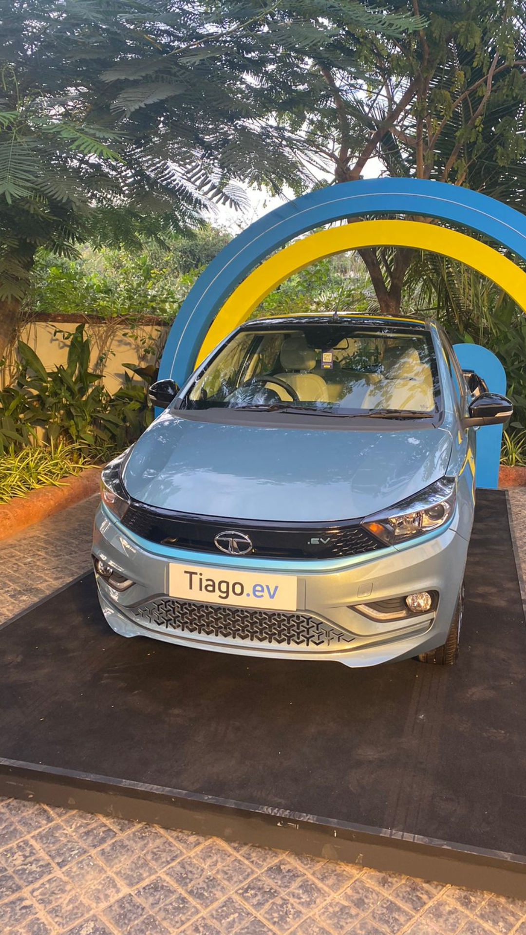 Tata Tiago EV - Colour options