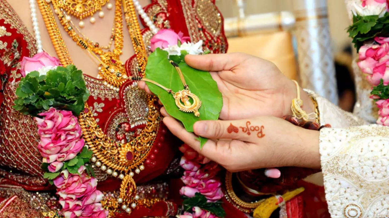 UP: Bride refuses to marry after groom shows up drunk for wedding in Unnao