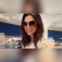 Deepika Padukone at Mumbai Airport