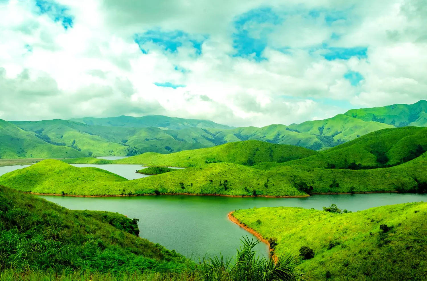 'Poor man’s Ooty' to Skandagiri; Seven stunning getaways near Bengaluru ...