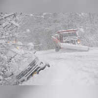 Arctic Blast 2022: US issues heavy snow, dangerous cold warning; temperatures drop below -40°C, over 2,000 flights cancelled