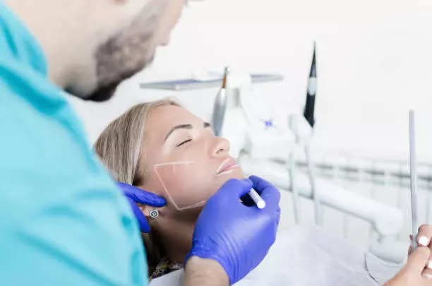 Doctors say that buccal fat removal surgery is a non-invasive procedure and takes less than an hour to perform – recovery can take up to a week and most patients are left with minimal or no scars whatsoever.