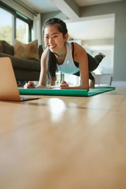 Plank pose phalakasana