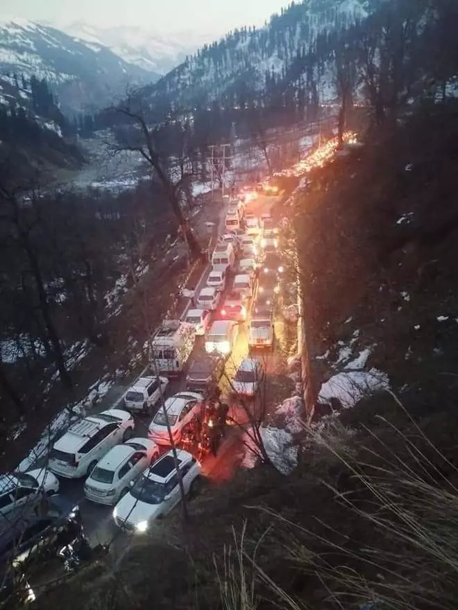 Manali Traffic Jam Live Traffic Update