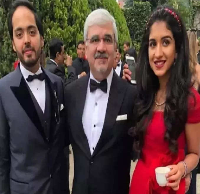 Net Worth Of Viren Merchant: All We Know About Father Of Radhika, Bride ...