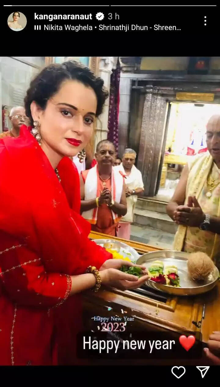 Kangana Ranaut begins the New Year by seeking blessings at a temple