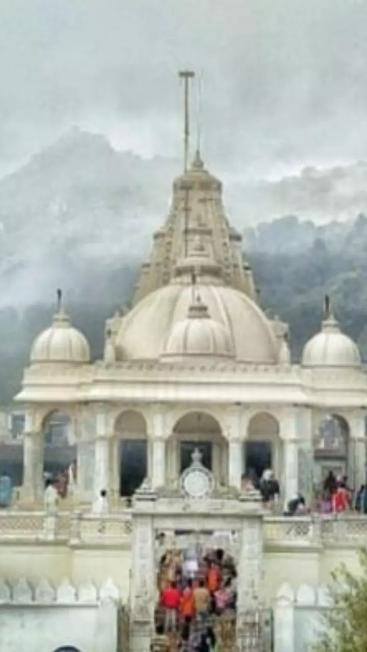 Shri Sammed Shikharji Temple