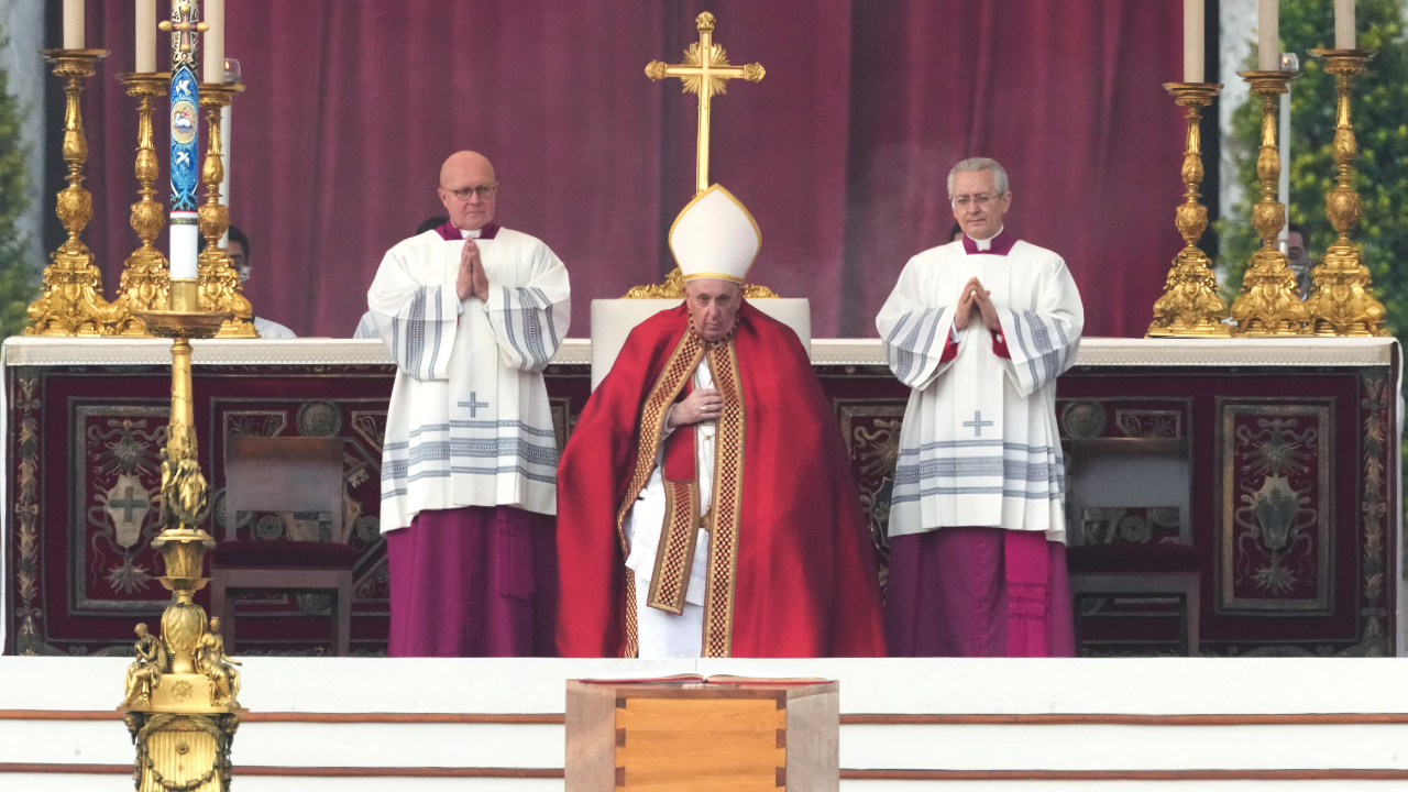 Pope Benedict XVI Funeral Live Streaming: How To Watch Funeral Ceremony ...