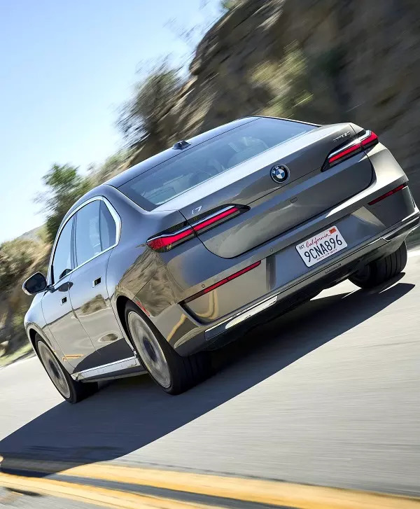 All-new BMW 740i M Sport Exterior