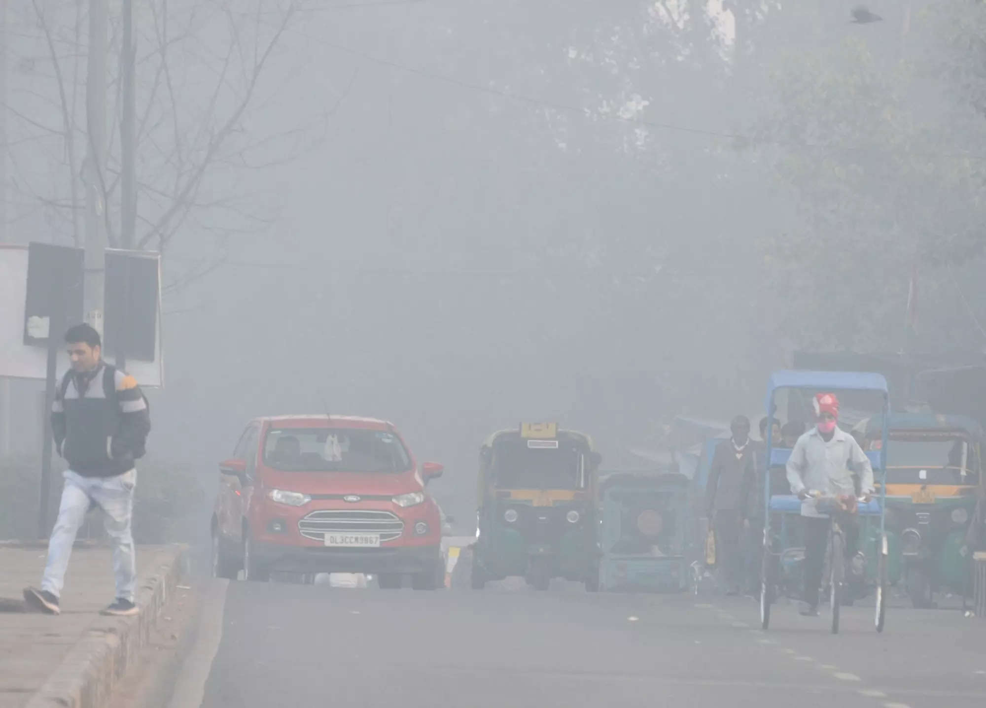 Delhi Weather: IMD Issues Orange Alert As Dense Fog Engulfs City; 29 ...