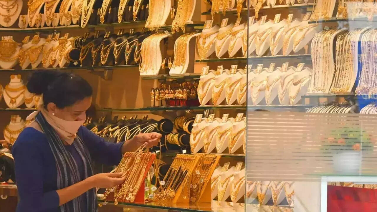 Budget 2023: From jewellery to electronics, customs duty on 35 items 