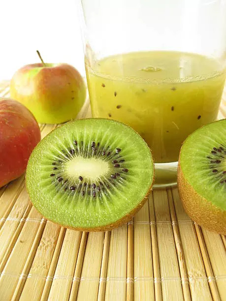 Kiwi and green apple juice