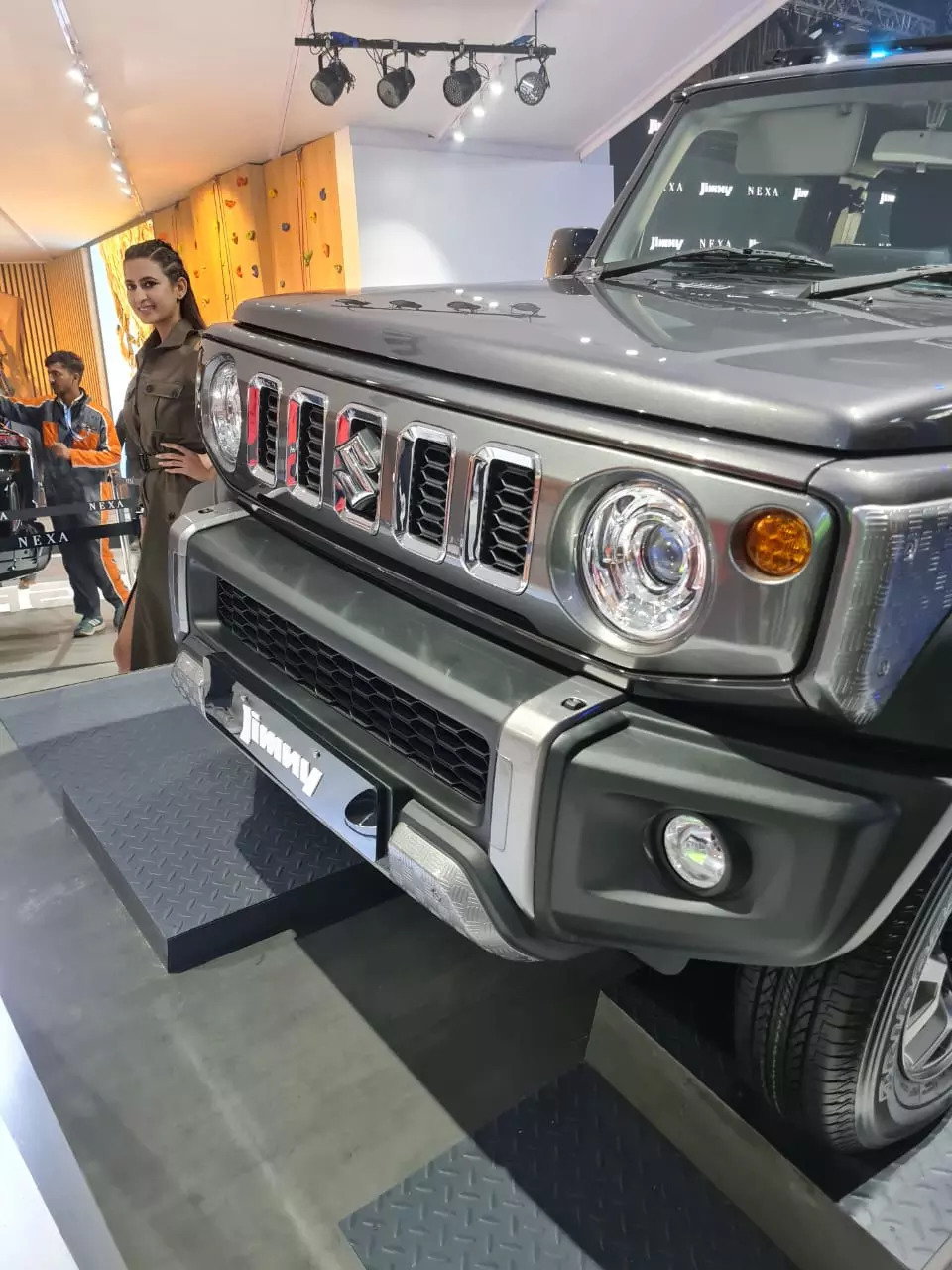 Jimny 5-Door Dimensions and Ground Clearance