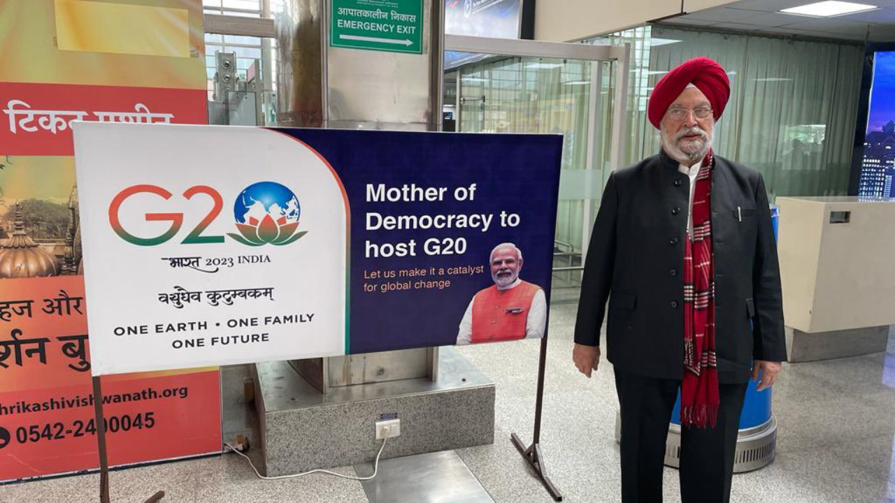 Hardeep Singh Puri, Petroleum and Natural Gas Minister