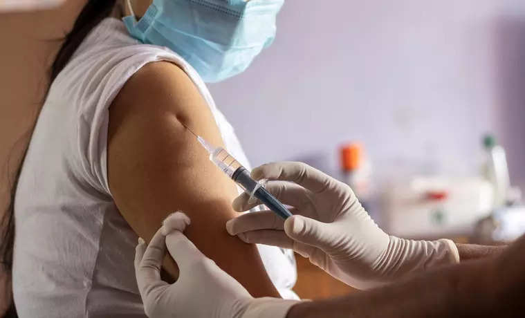 Primary SARS-CoV-2 vaccination has been shown to wane with time and provide lower protection from disease with new viral variants, prompting the World Health Organisation (WHO) to recommend the administration of booster doses.