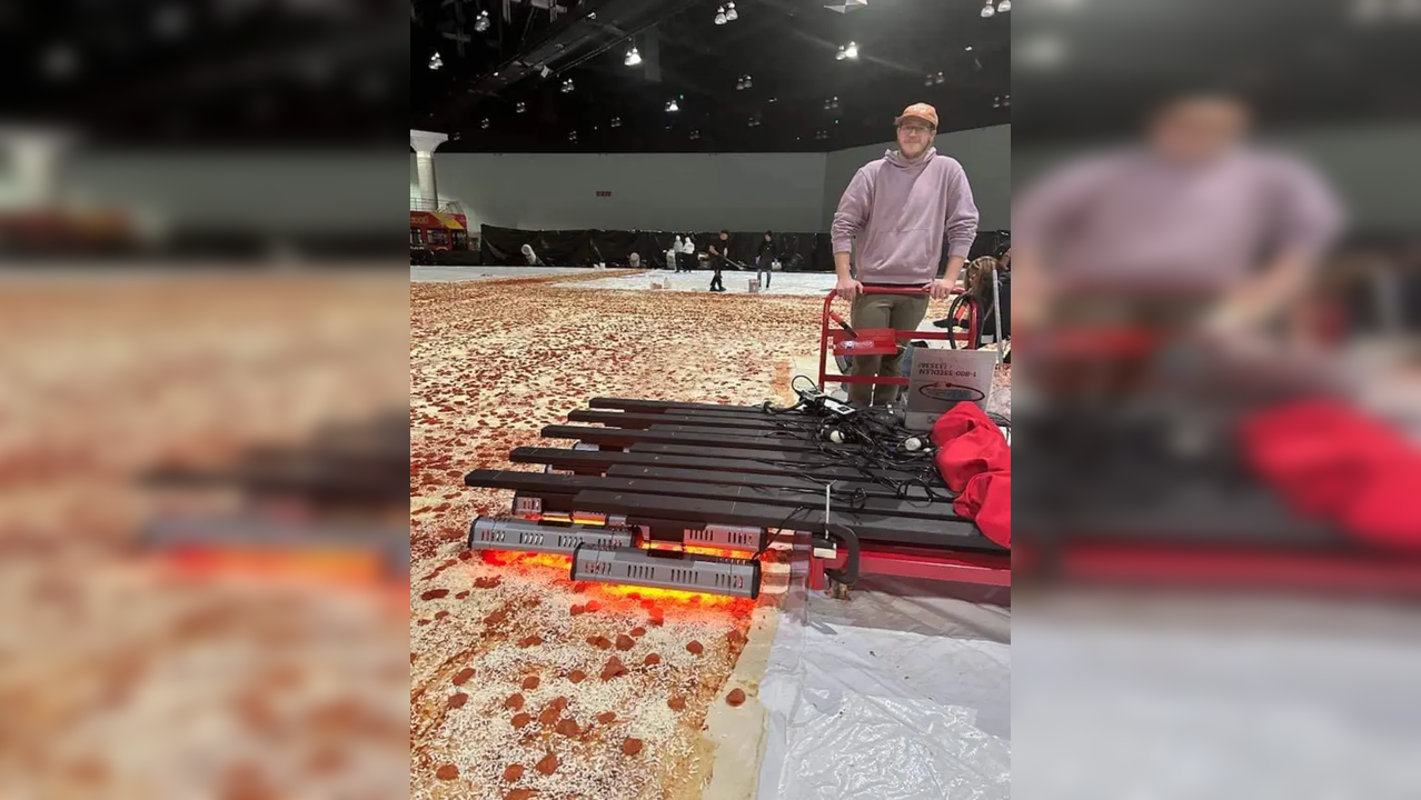 Pizza Hut breaks Guinness World Record by making world's largest pizza