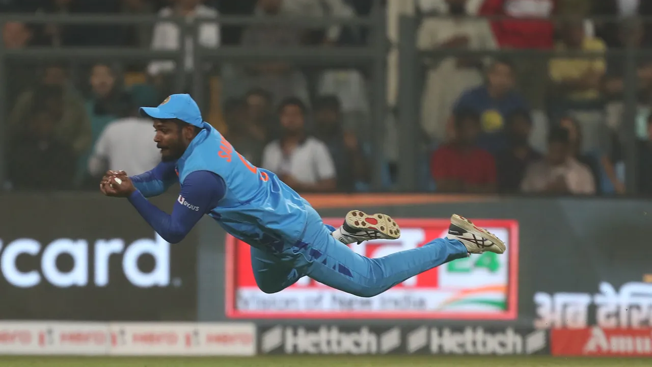 All set & ready to go: Sanju Samson recovers from knee injury, declares  himself fit for selection