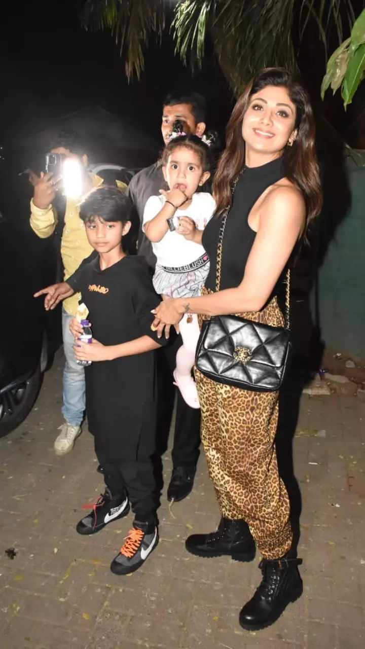 Shilpa Shetty with her kids