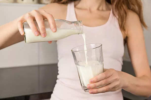 The best kinds of milk to reduce high cholesterol and risk of heart diseases