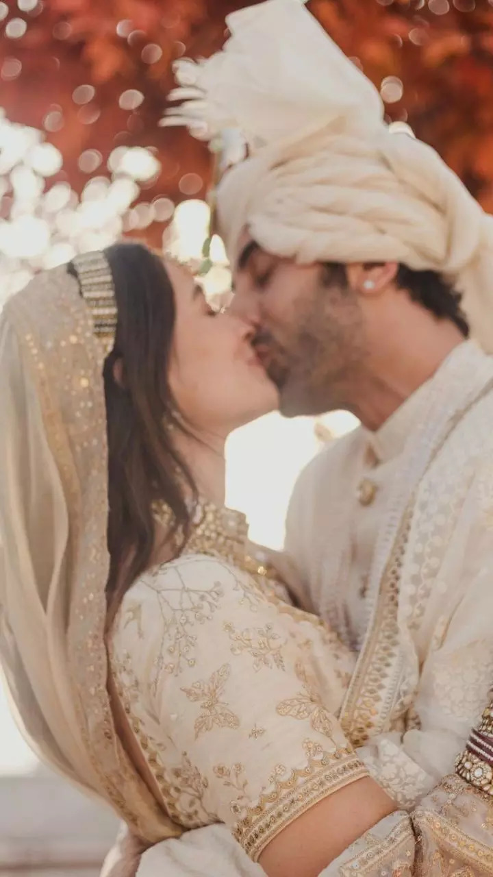 Alia Bhatt - Ranbir Kapoor