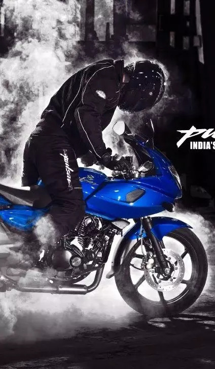 2023 Bajaj Pulse 220F Engine and Transmission