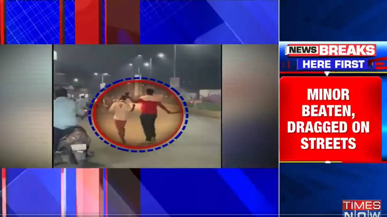 Raipur minor girl dragged by hair video