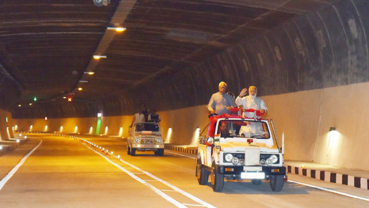 Regarded as the longest tunnel in India the Syama Prasad Mookerjee Road tunnel measures 934 km long