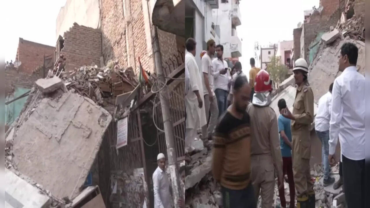 Delhi Multi Storey Building Collapses On Road Dramatic Visuals Emerge Delhi Multi Storey Building Collapses On Road Dramatic Visuals Emerge