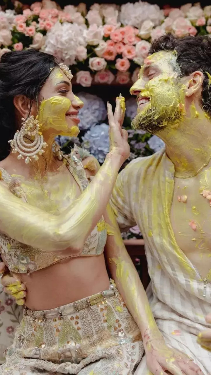 Alanna Panday smears haldi on husband-to-be Ivor McCray Inside PICS