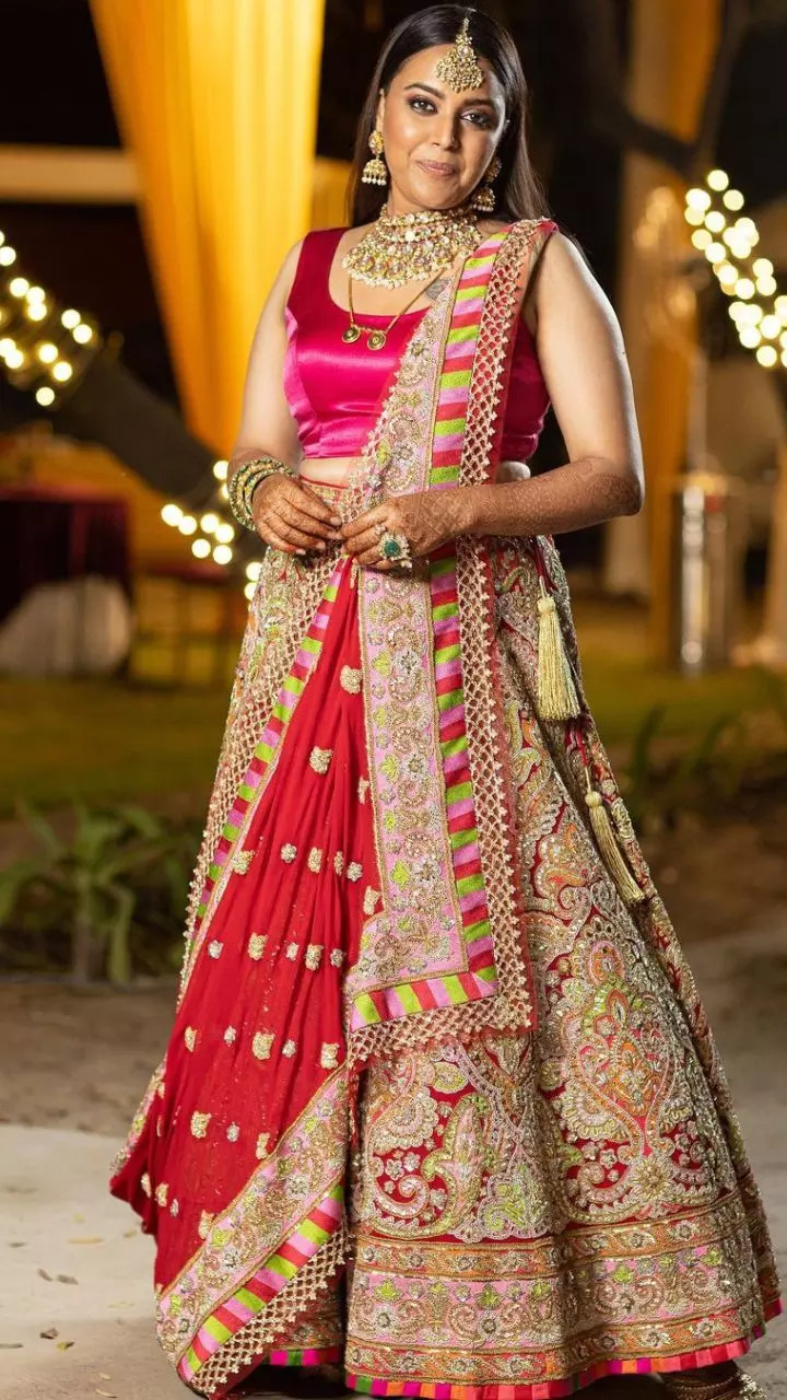 Bride Swara Bhasker dazzles in red sequined lehenga with Telugu mangalsutra at reception